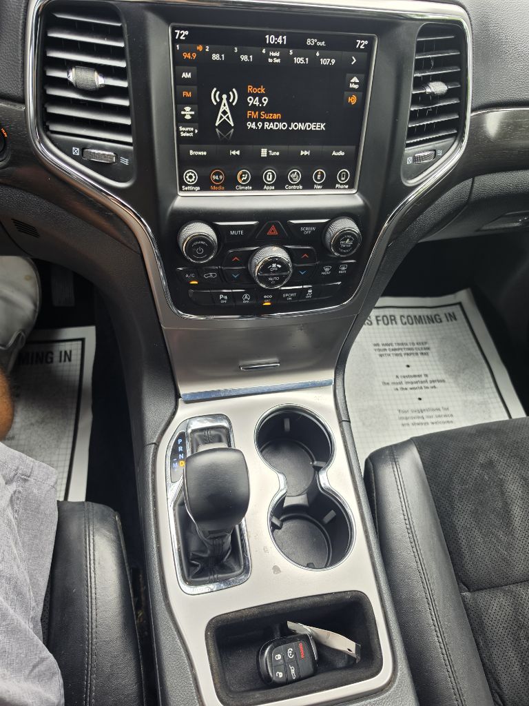 Photo 31 of this JEEP GRAND CHEROKEE