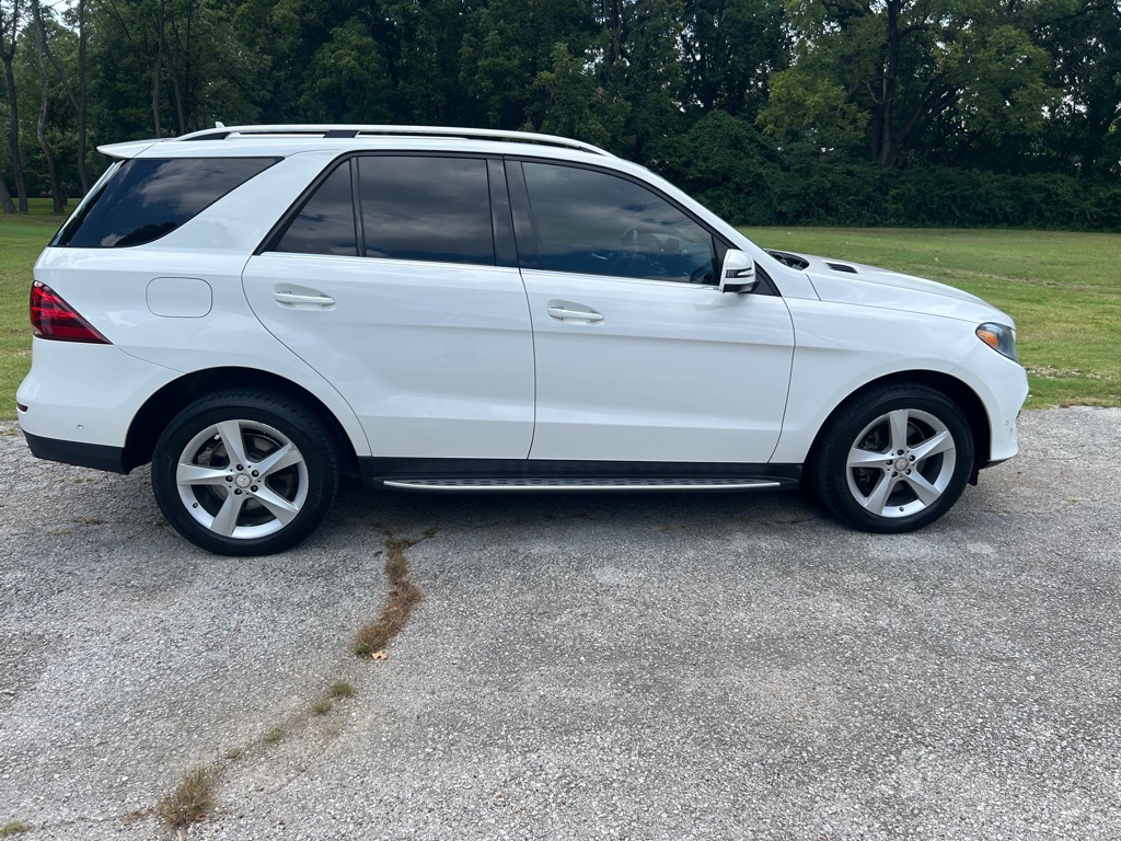 Photo 5 of this MERCEDES-BENZ GLE