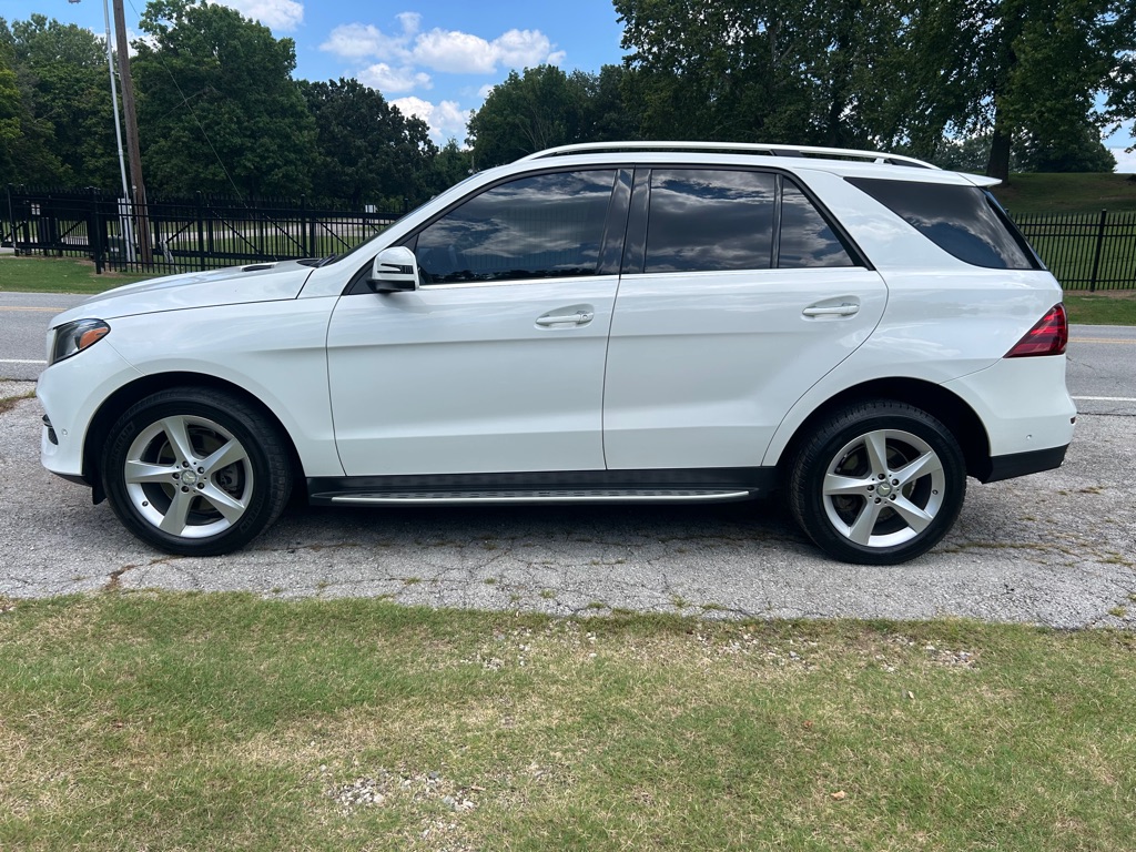 Photo 3 of this MERCEDES-BENZ GLE