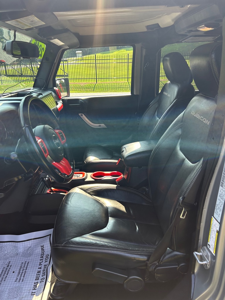 Photo 8 of this JEEP WRANGLER UNLIMI