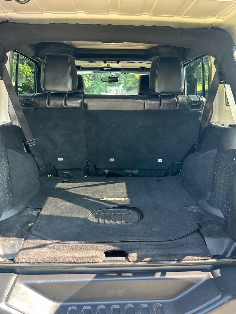 Photo 13 of this JEEP WRANGLER UNLIMI