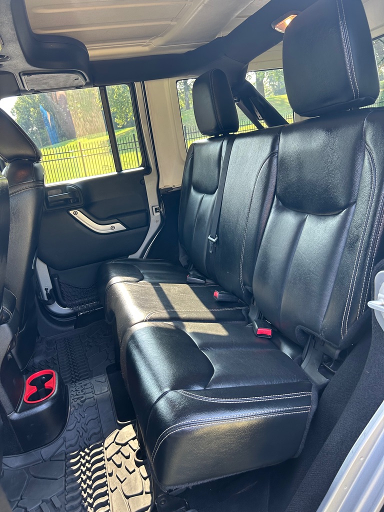 Photo 11 of this JEEP WRANGLER UNLIMI