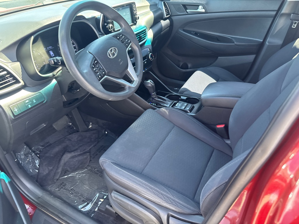Photo 9 of this HYUNDAI TUCSON