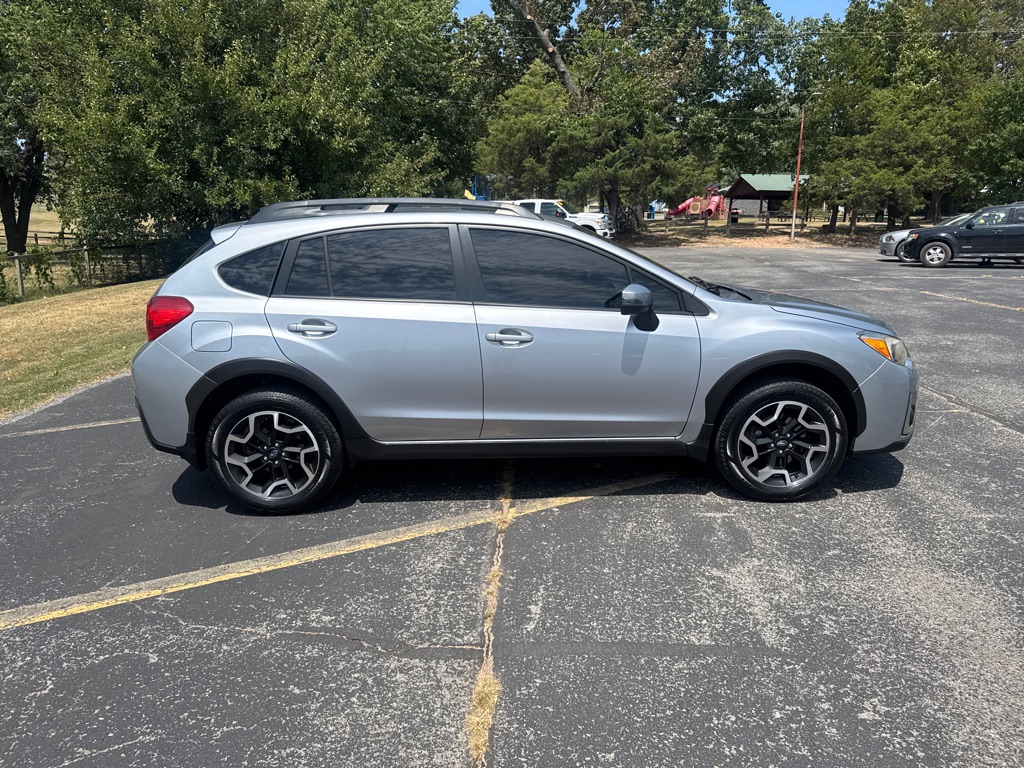 Photo 4 of this SUBARU CROSSTREK