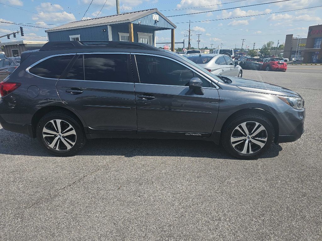 Photo 2 of this SUBARU OUTBACK