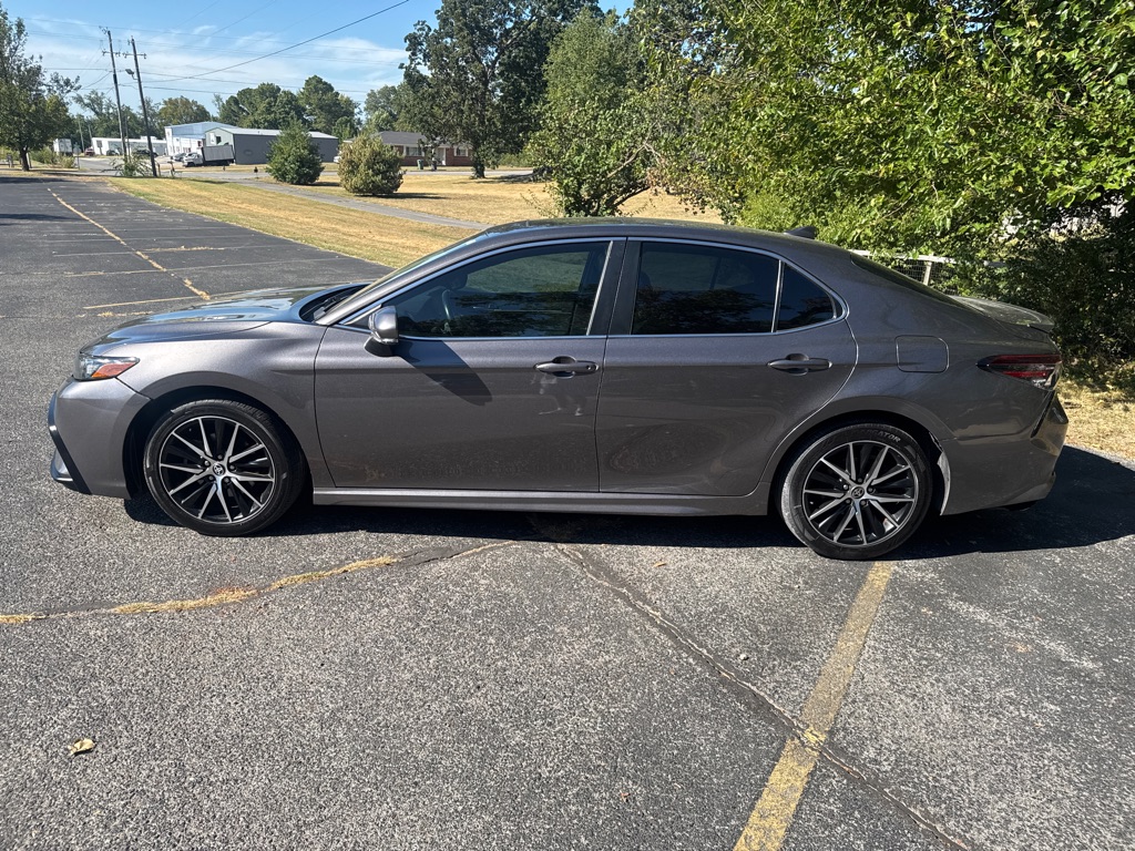 Photo 7 of this TOYOTA CAMRY