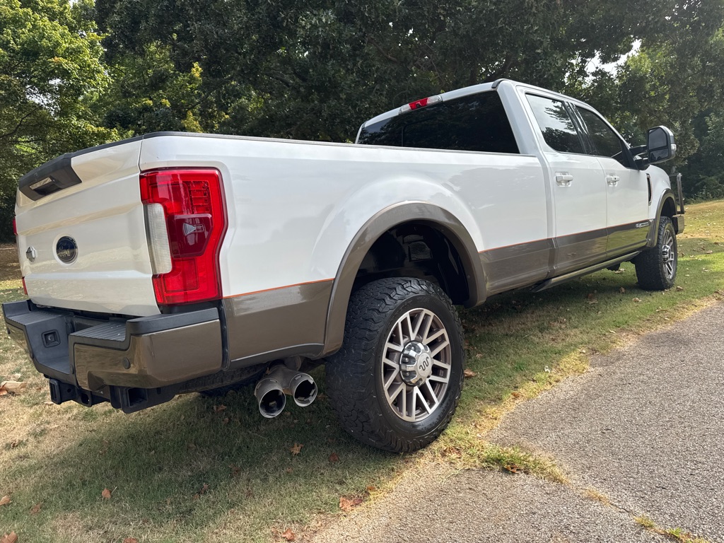 Photo 6 of this FORD F350