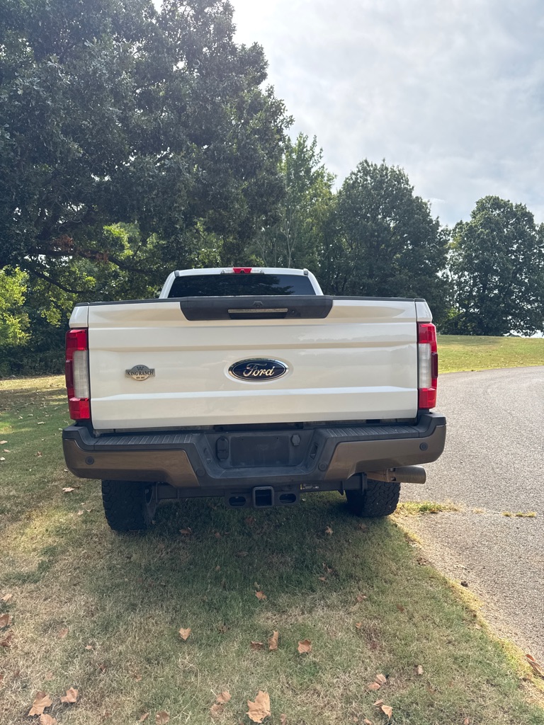 Photo 7 of this FORD F350