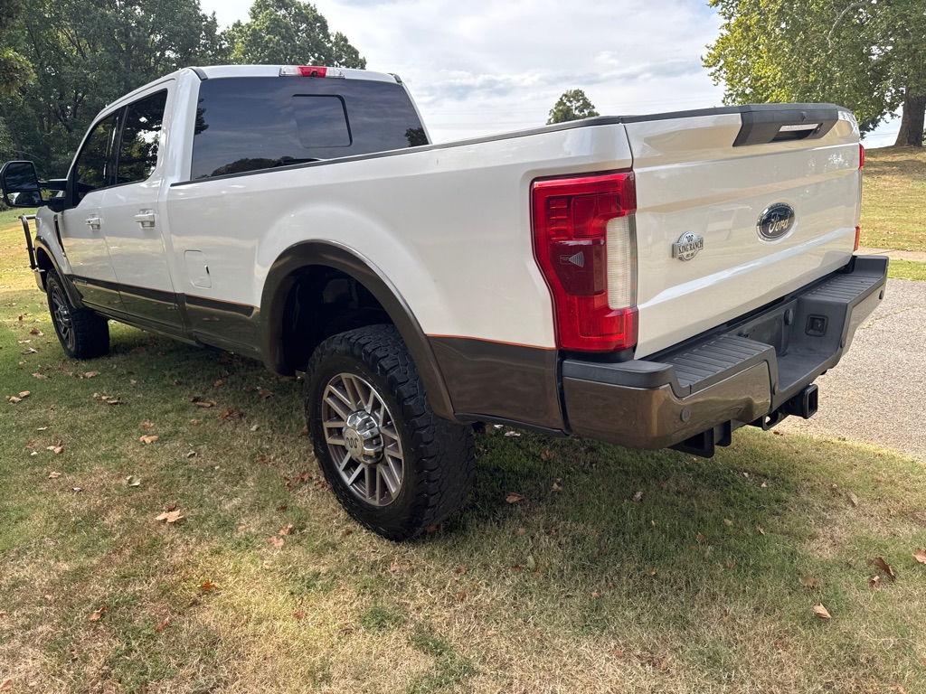 Photo 8 of this FORD F350