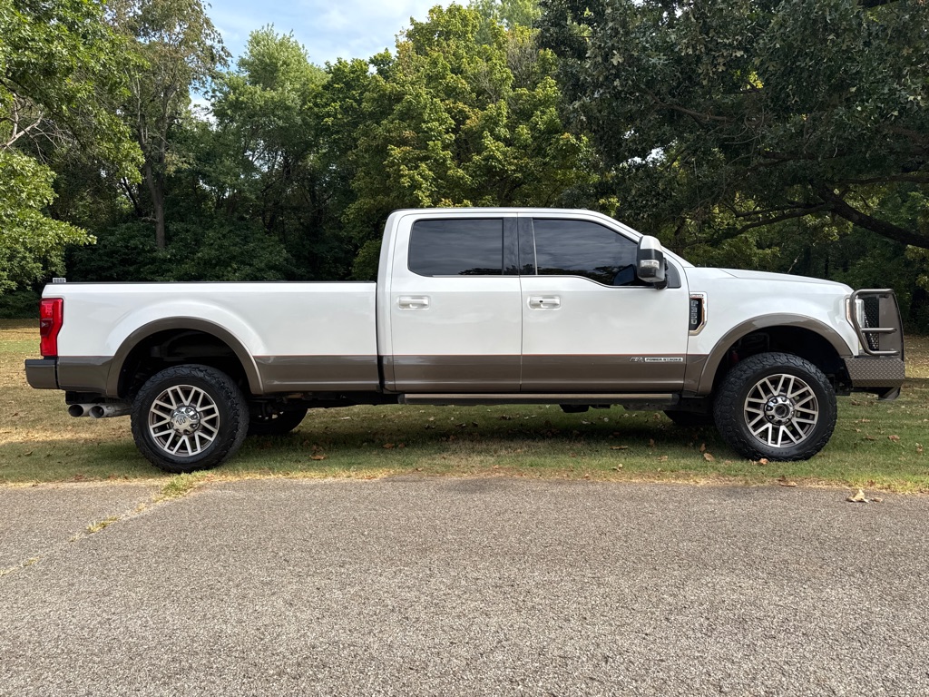 Photo 5 of this FORD F350
