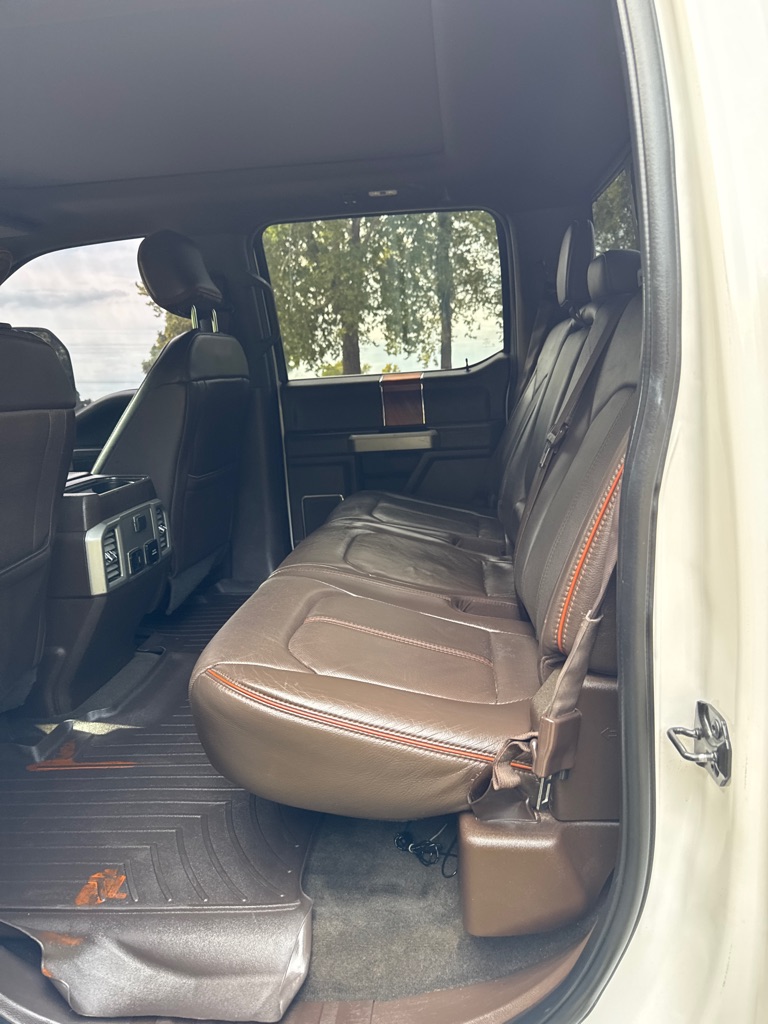 Photo 12 of this FORD F350