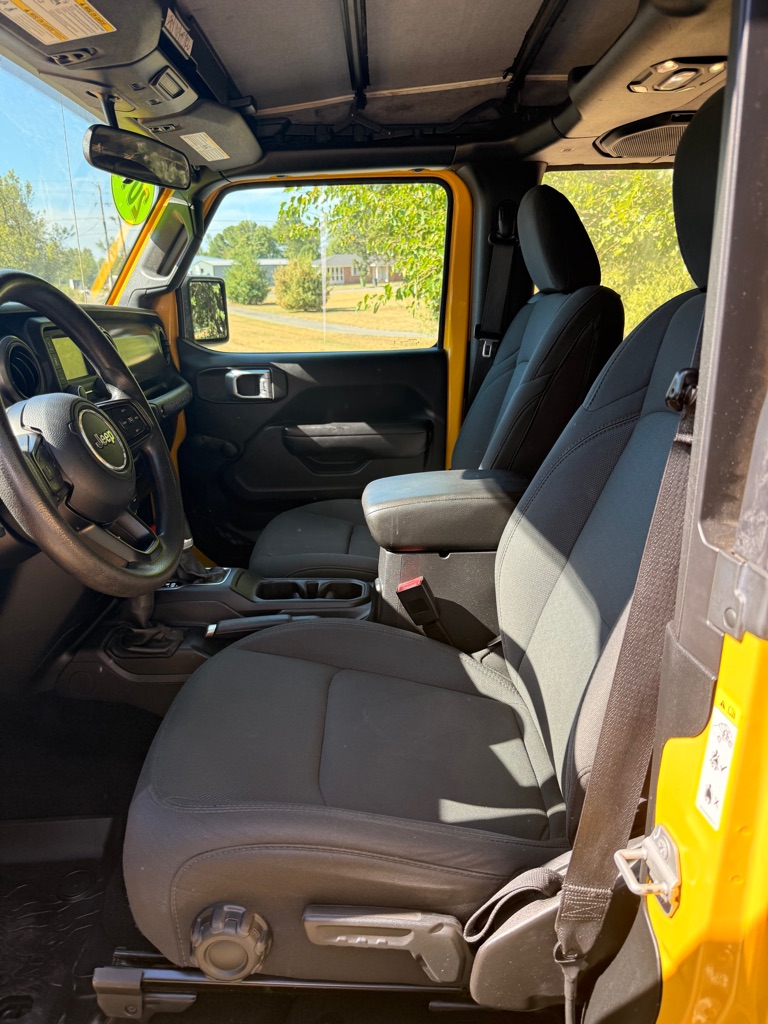 Photo 8 of this JEEP WRANGLER