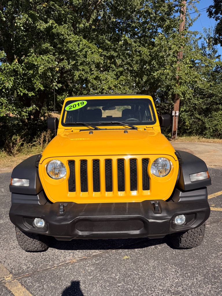 Photo 2 of this JEEP WRANGLER
