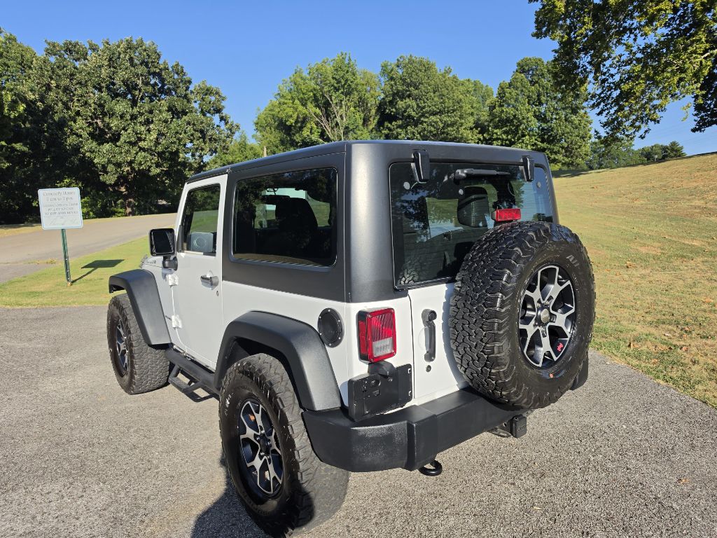 Photo 9 of this JEEP WRANGLER