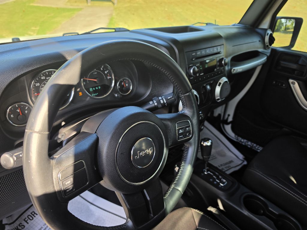 Photo 24 of this JEEP WRANGLER