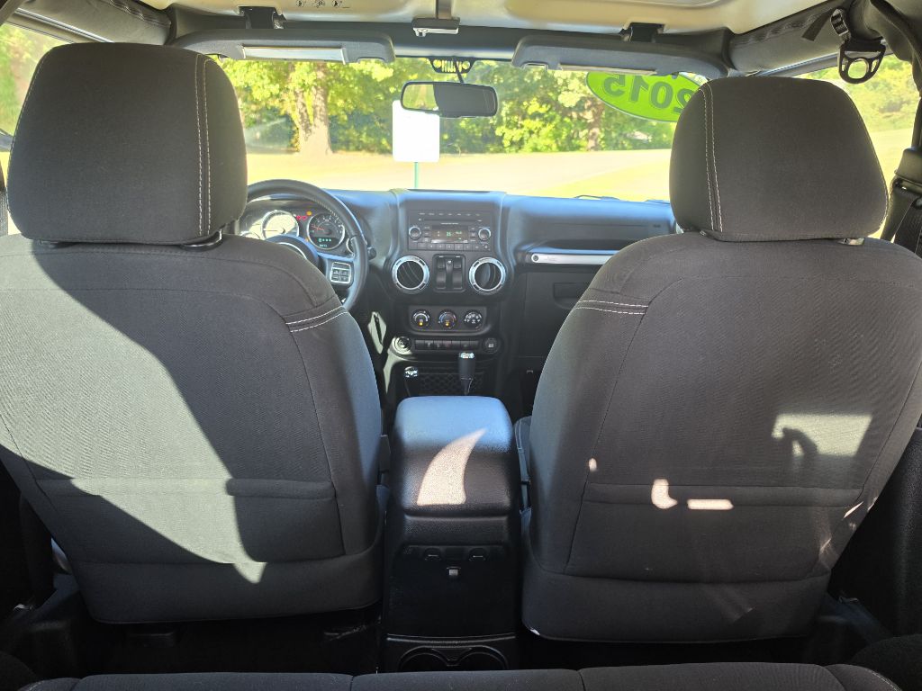 Photo 18 of this JEEP WRANGLER