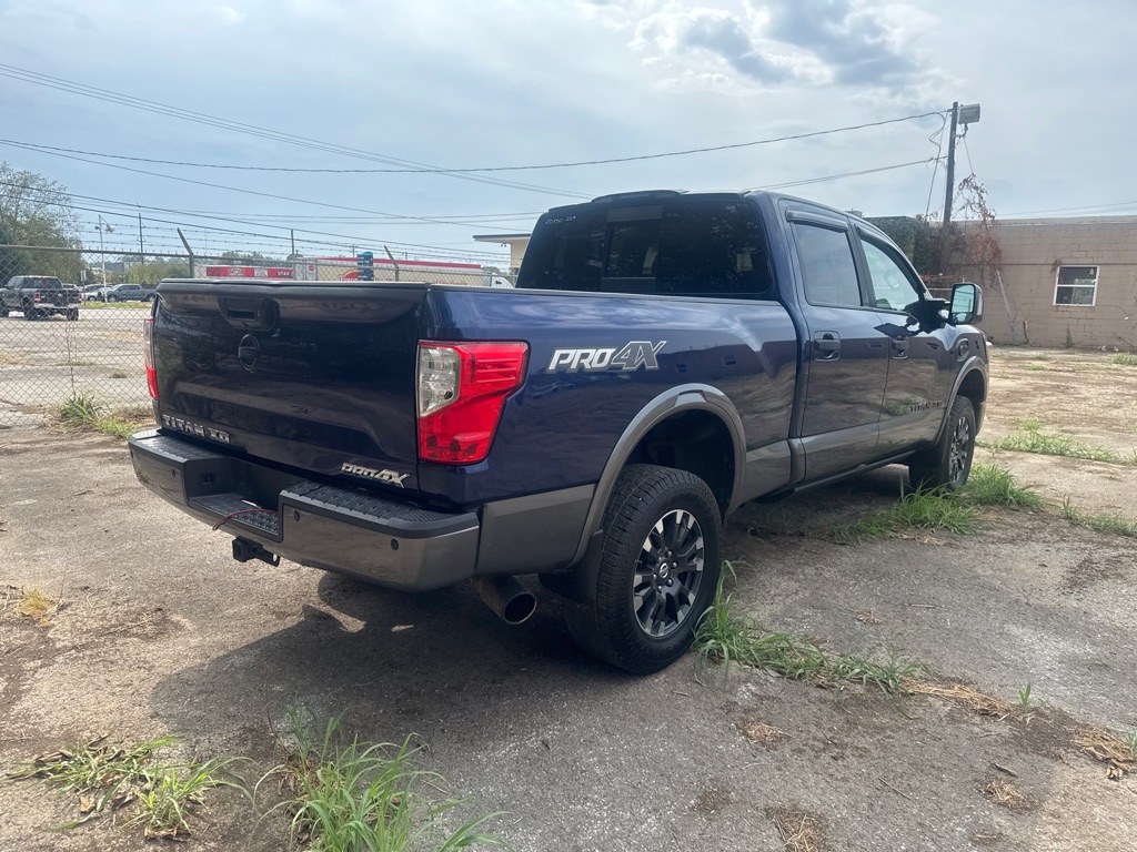 Photo 5 of this NISSAN TITAN XD