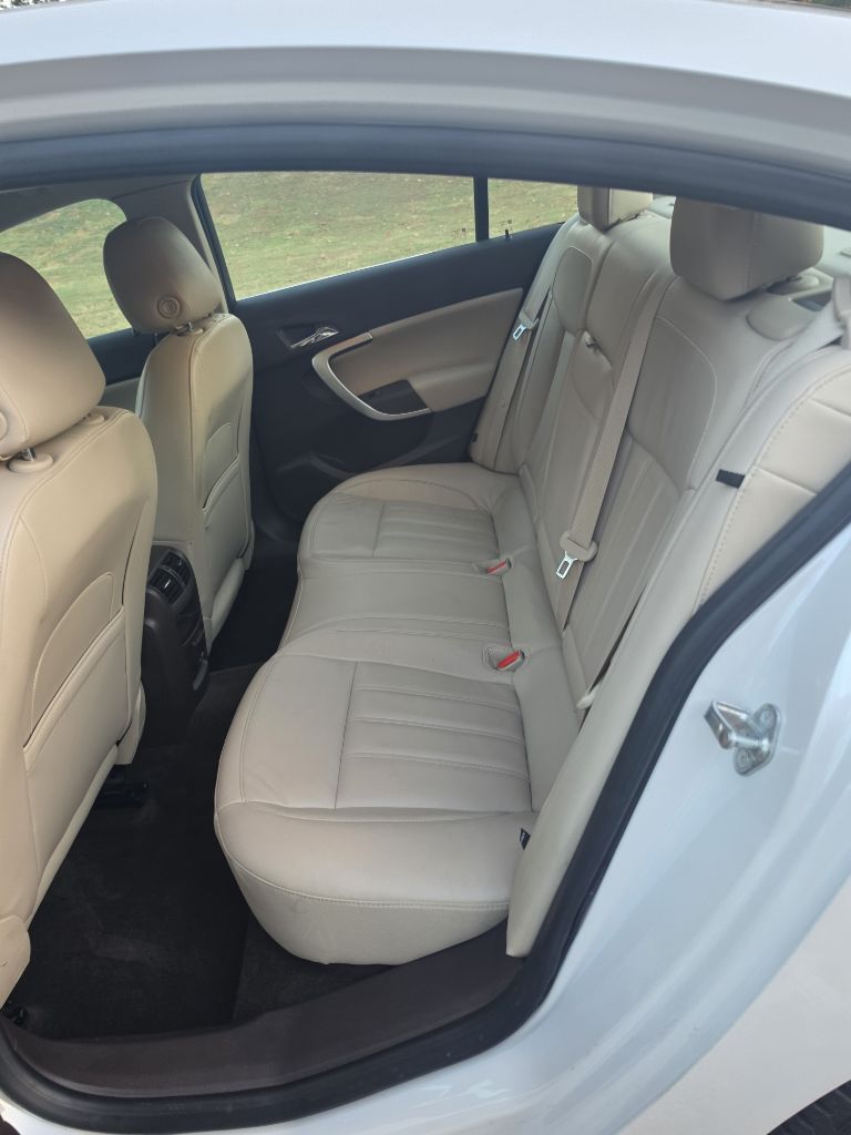 Photo 9 of this BUICK REGAL