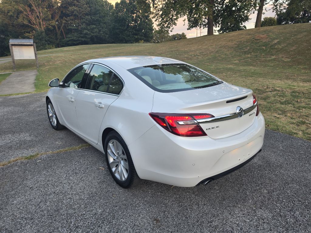 Photo 8 of this BUICK REGAL