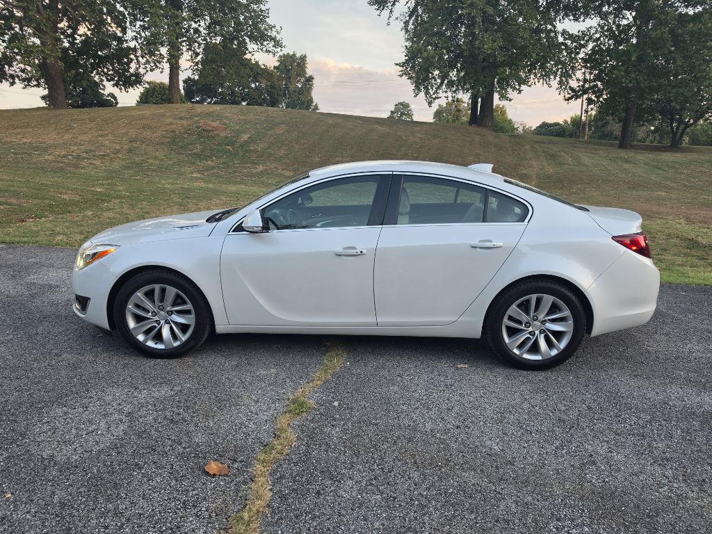 Photo 5 of this BUICK REGAL
