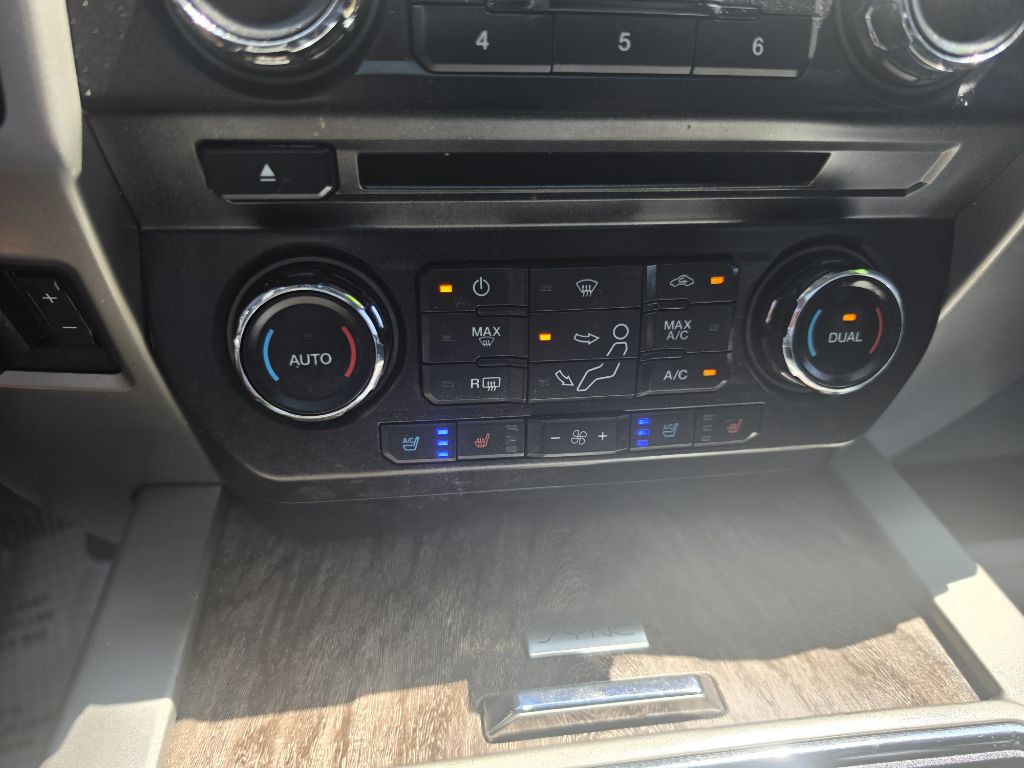 Photo 17 of this FORD F250
