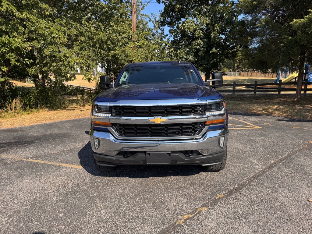 Photo 2 of this CHEVROLET SILVERADO 1500