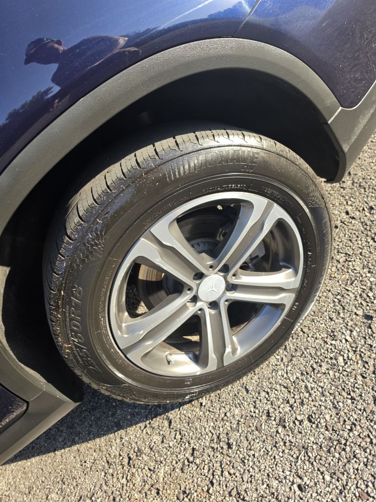 Photo 11 of this MERCEDES-BENZ GLC