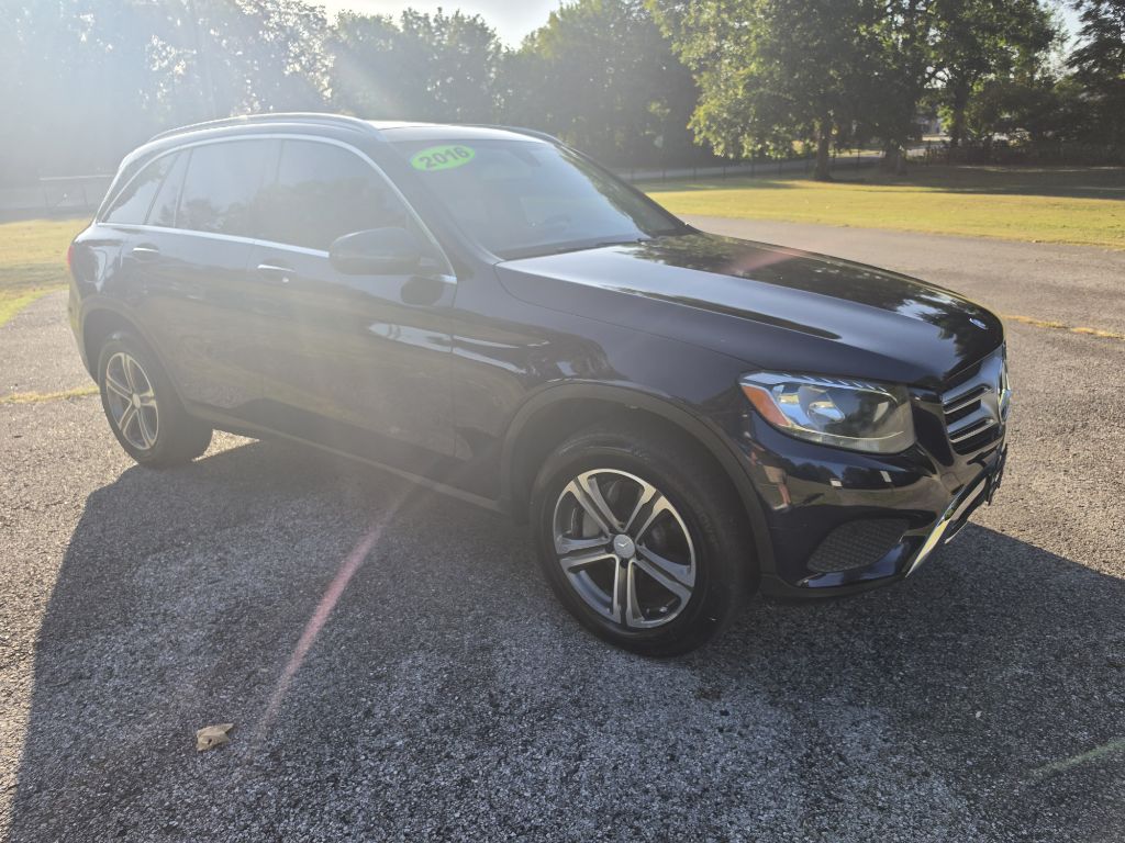 Photo 7 of this MERCEDES-BENZ GLC