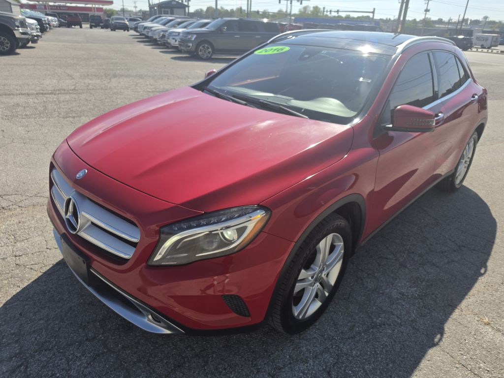 Photo 10 of this MERCEDES-BENZ GLA