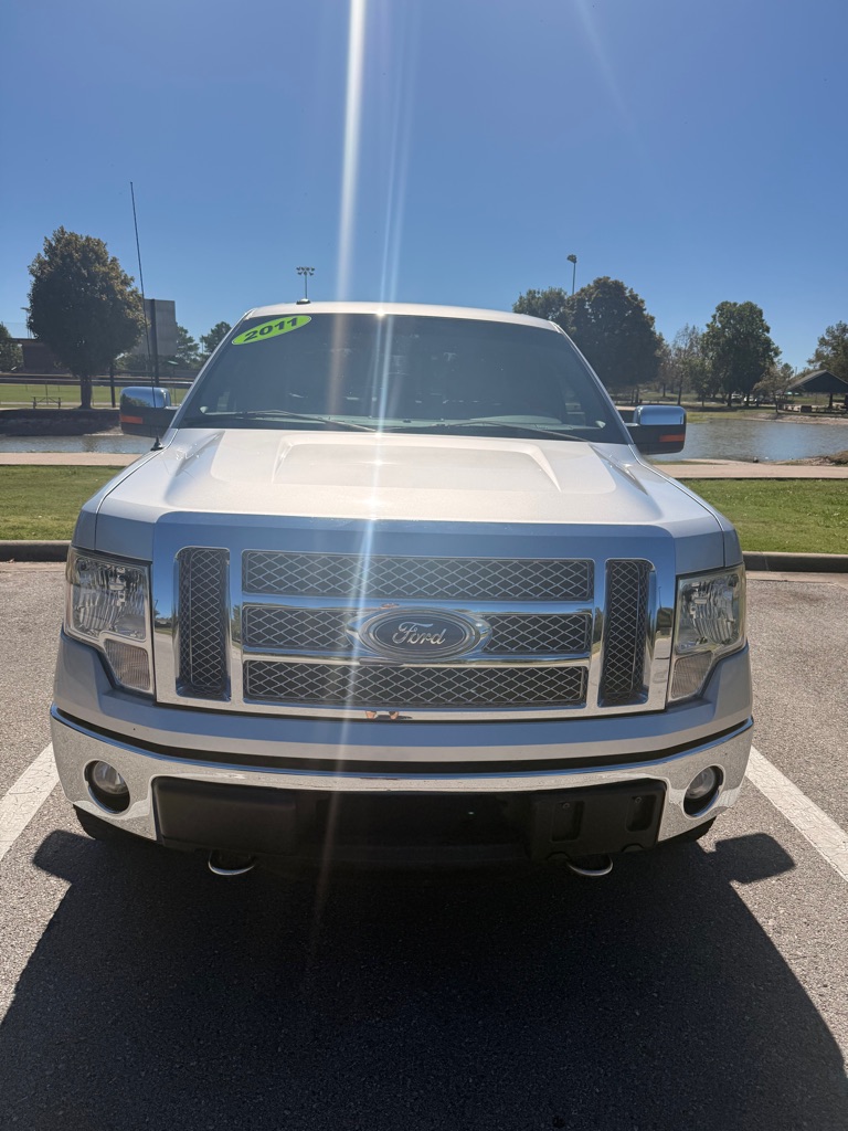 Photo 2 of this FORD F150