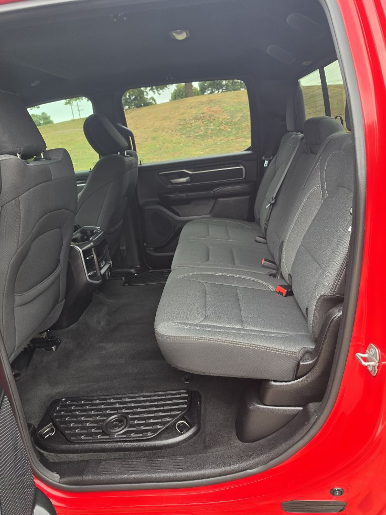 Photo 7 of this RAM 1500