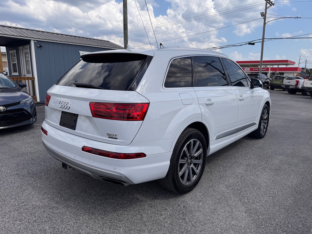 Photo 5 of this AUDI Q7