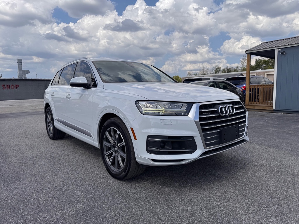 Photo 3 of this AUDI Q7