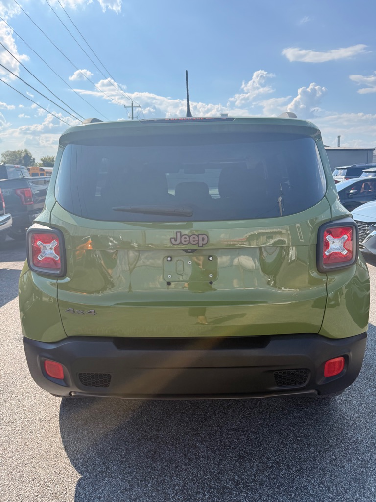 Photo 5 of this JEEP RENEGADE