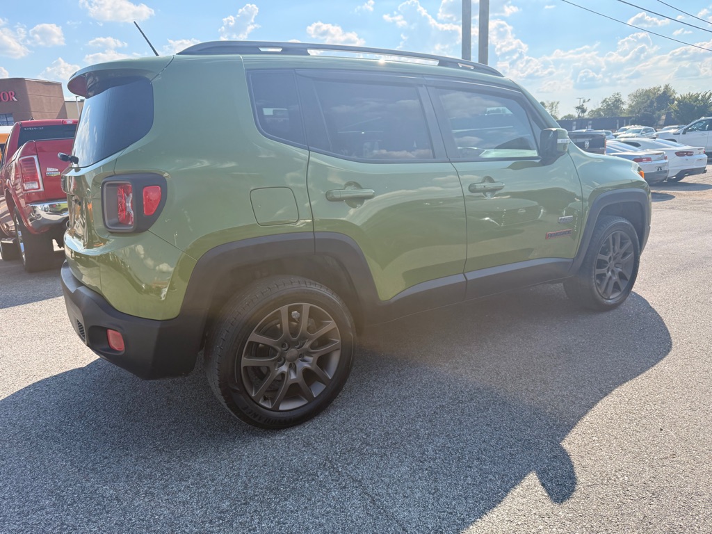 Photo 4 of this JEEP RENEGADE