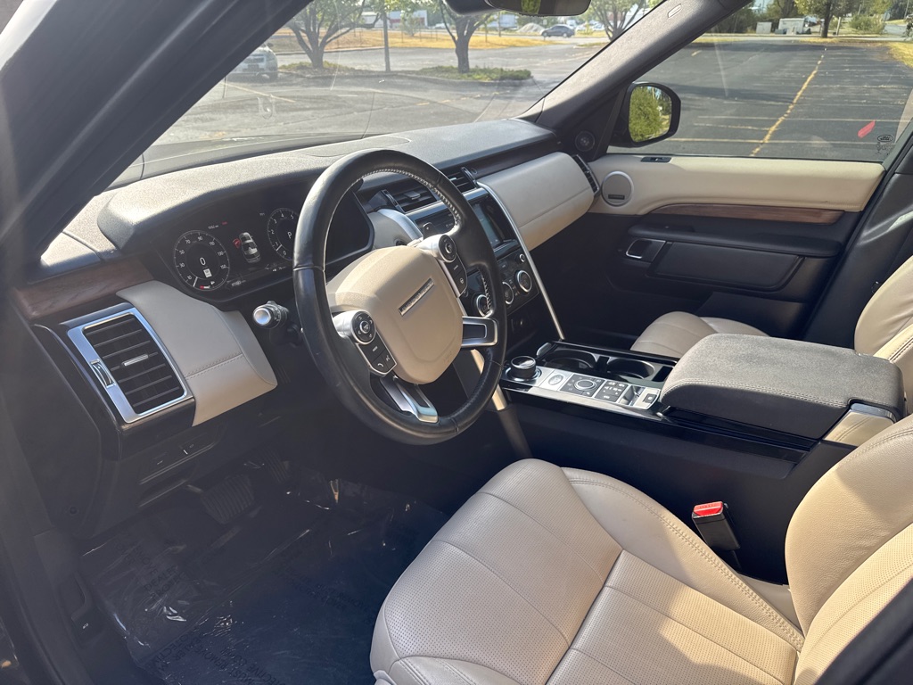 Photo 9 of this LAND ROVER DISCOVERY