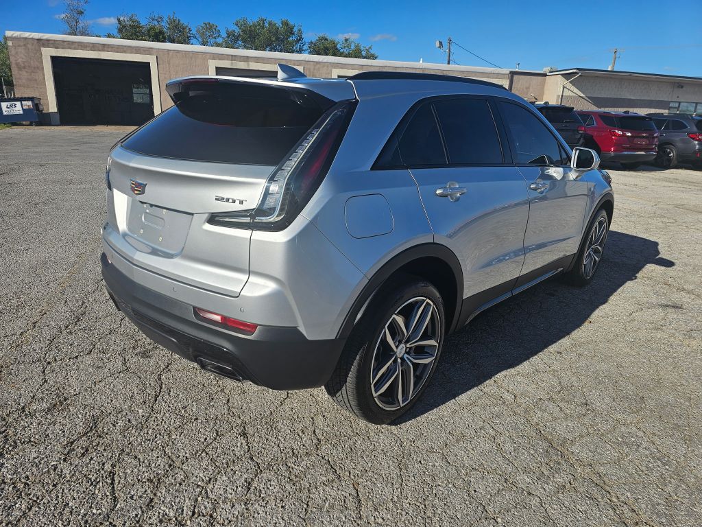 Photo 5 of this CADILLAC XT4