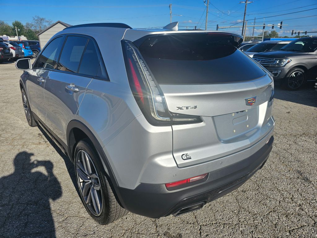 Photo 6 of this CADILLAC XT4