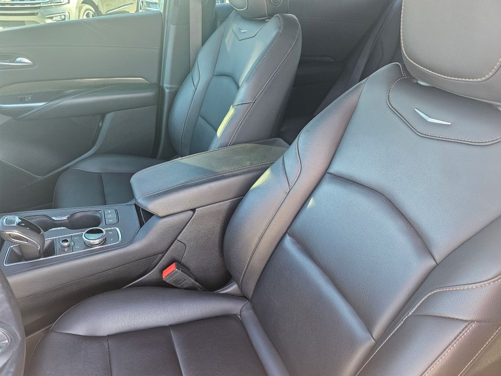 Photo 9 of this CADILLAC XT4