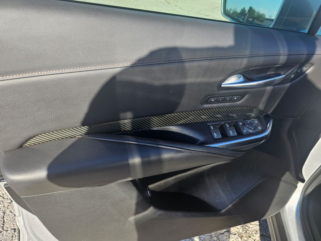 Photo 12 of this CADILLAC XT4