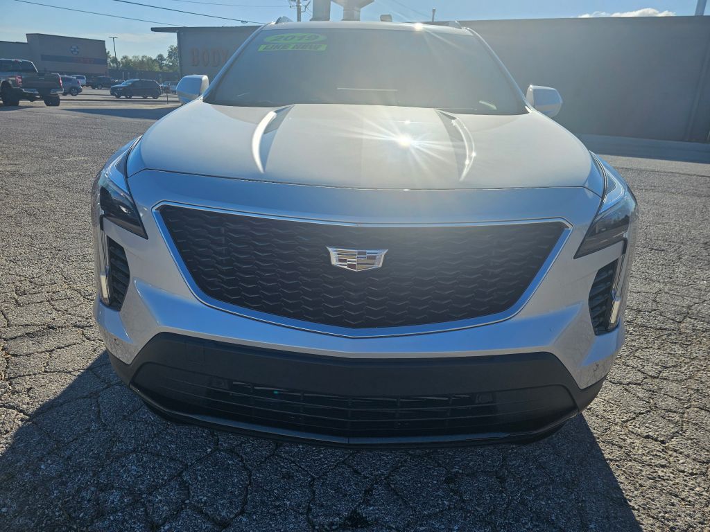 Photo 2 of this CADILLAC XT4