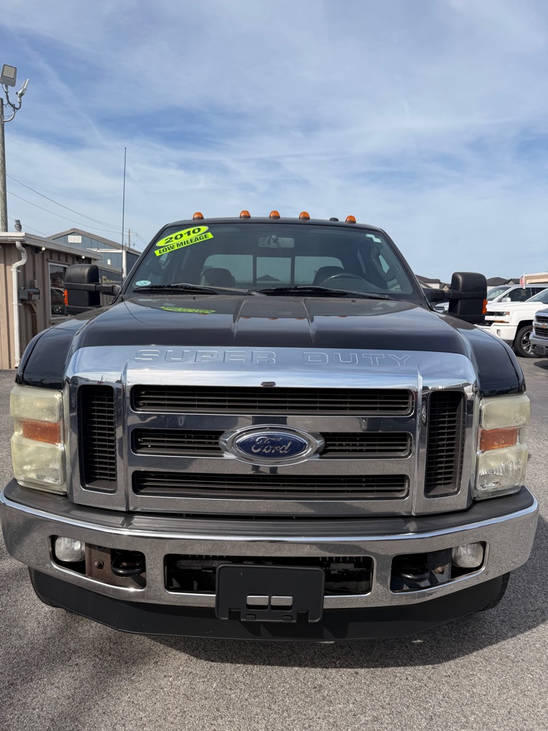 Photo 2 of this FORD F250