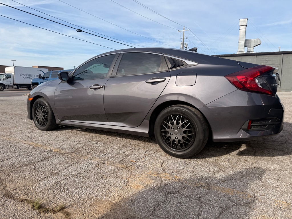 Photo 5 of this HONDA CIVIC