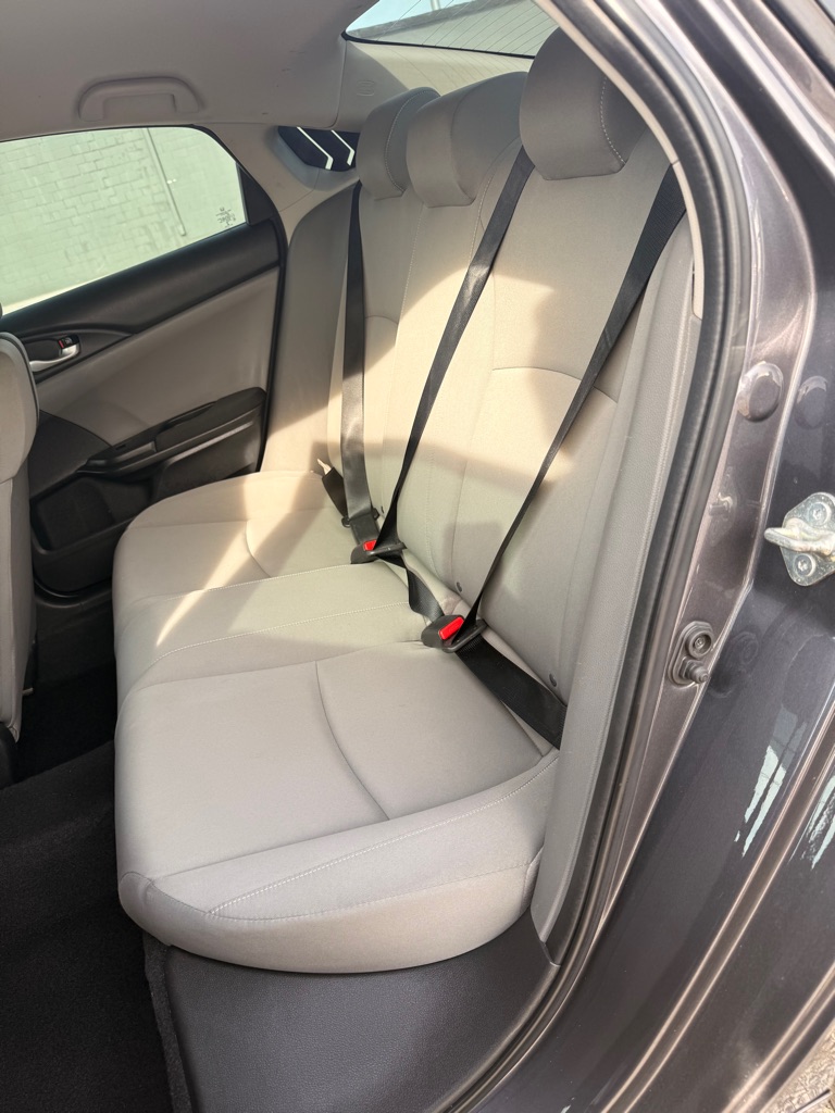 Photo 8 of this HONDA CIVIC