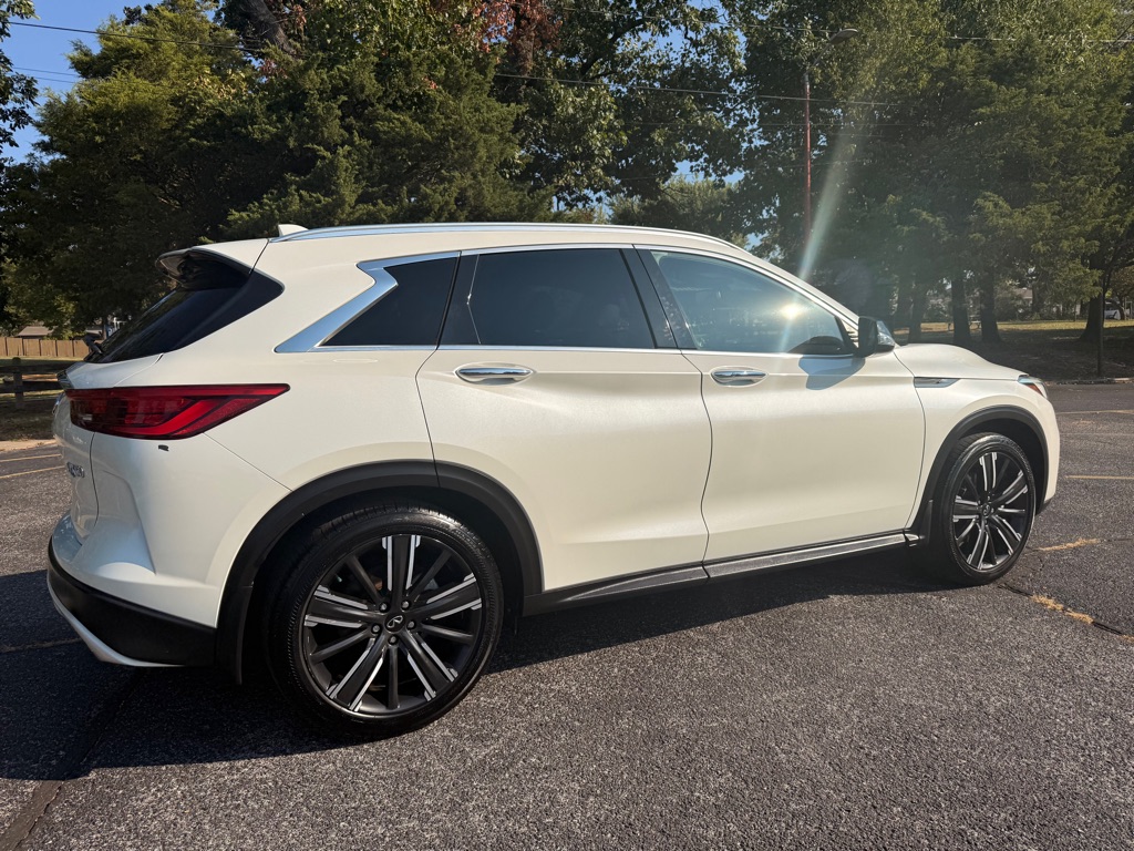 Photo 4 of this INFINITI QX50