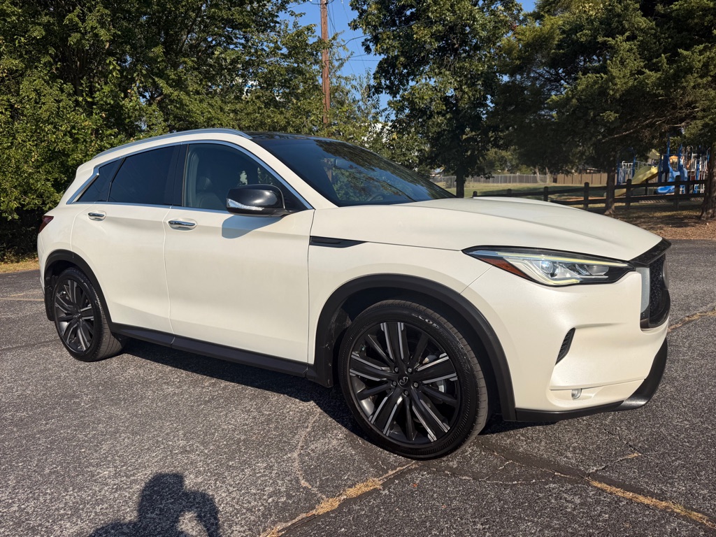 Photo 3 of this INFINITI QX50