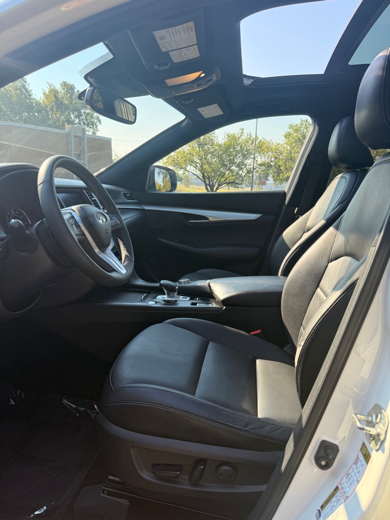 Photo 8 of this INFINITI QX50