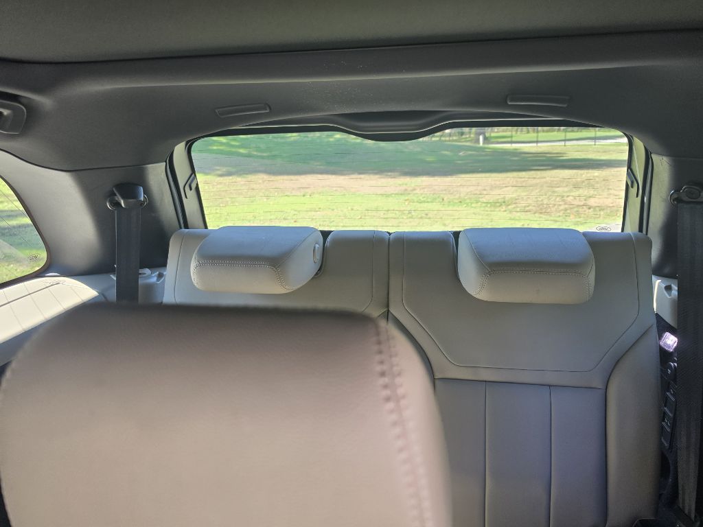 Photo 18 of this LAND ROVER DISCOVERY