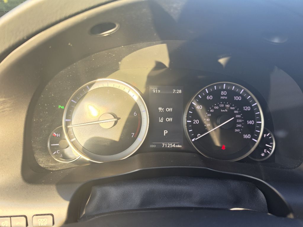 Photo 16 of this LEXUS ES
