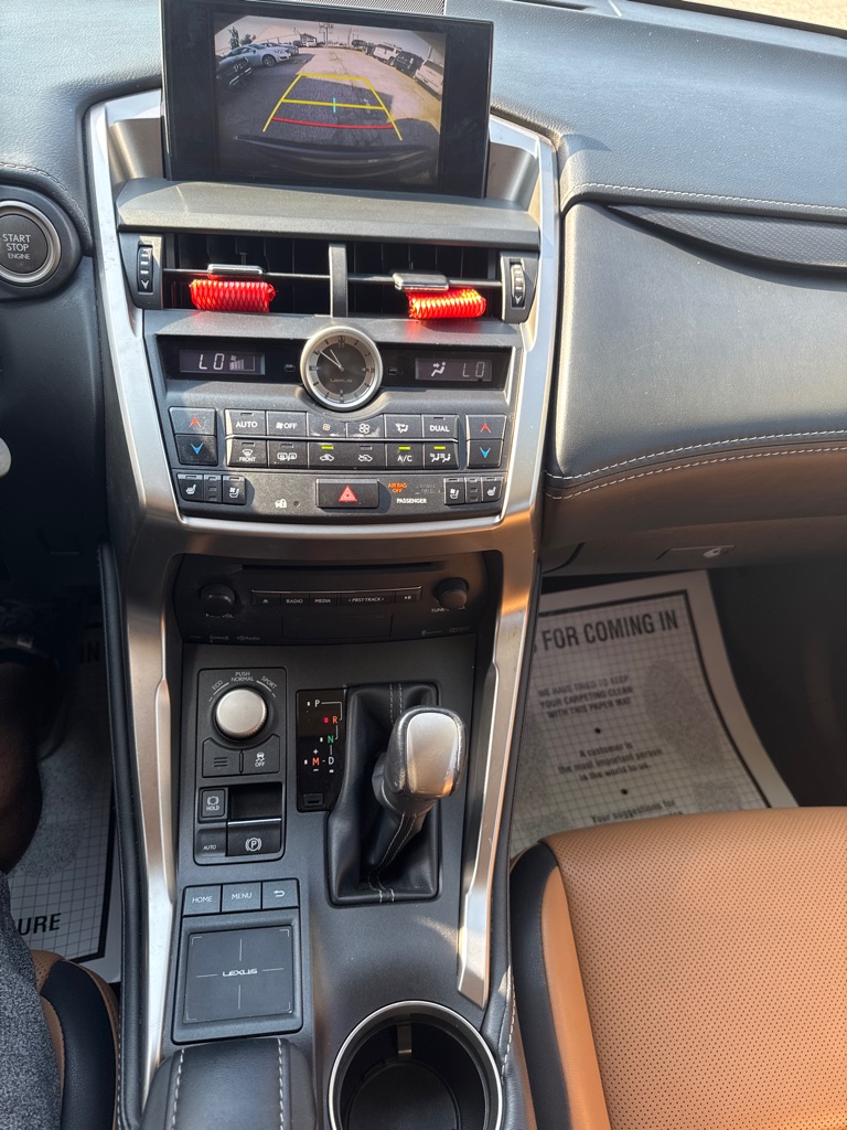 Photo 16 of this LEXUS NX